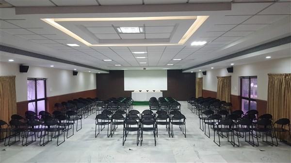 Gayathri Hotels Tirupur Exterior foto