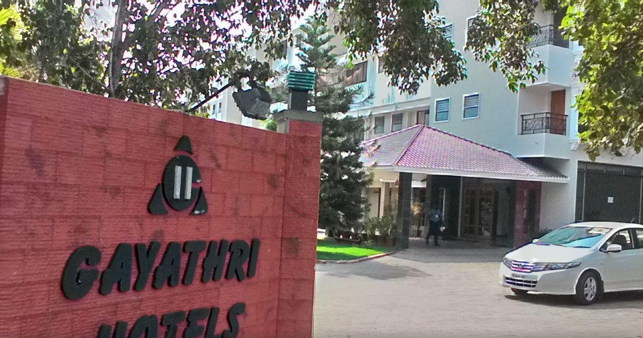 Gayathri Hotels Tirupur Exterior foto