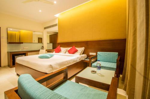 Gayathri Hotels Tirupur Exterior foto